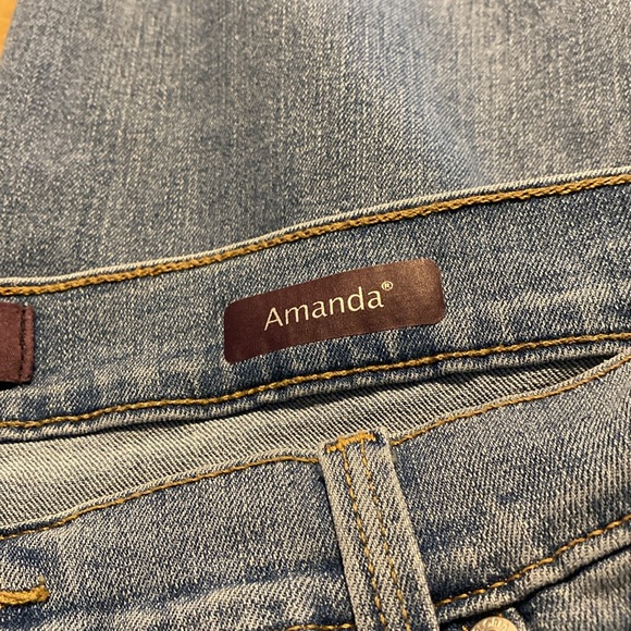 Like new Gloria Vanderbilt Women’s Jeans - Picture 3 of 6